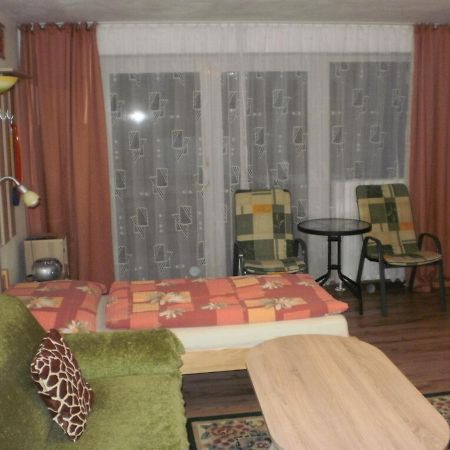 Privat Buk 100 Apartment Йндрихув Храдец Екстериор снимка