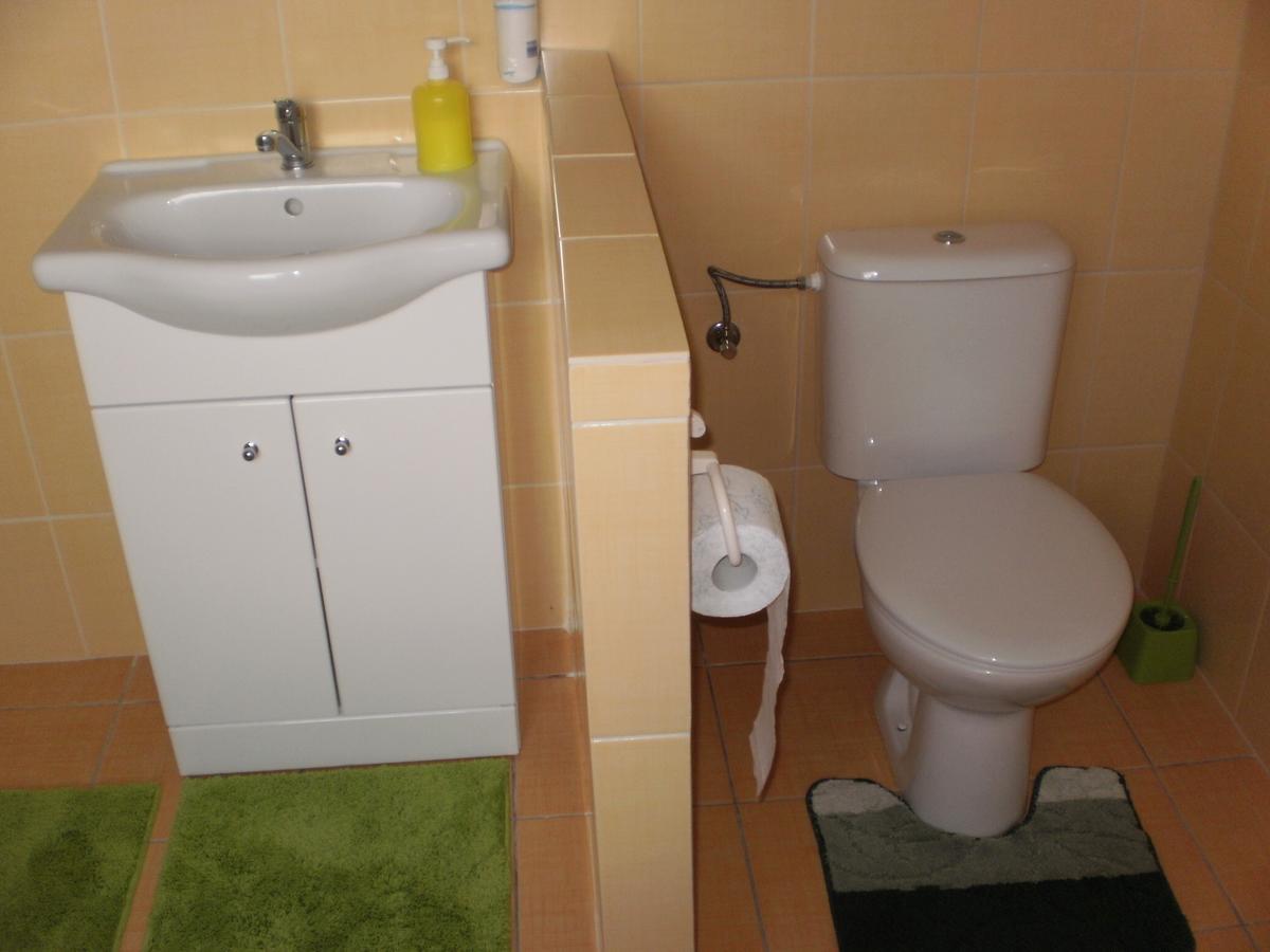 Privat Buk 100 Apartment Йндрихув Храдец Екстериор снимка