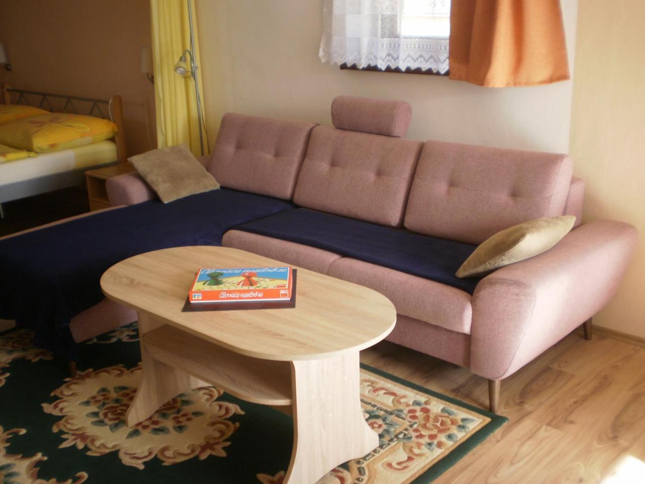 Privat Buk 100 Apartment Йндрихув Храдец Екстериор снимка