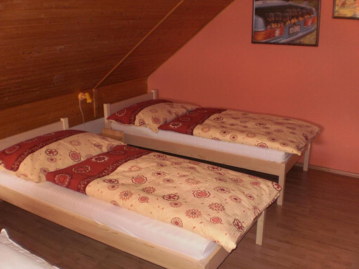Privat Buk 100 Apartment Йндрихув Храдец Екстериор снимка