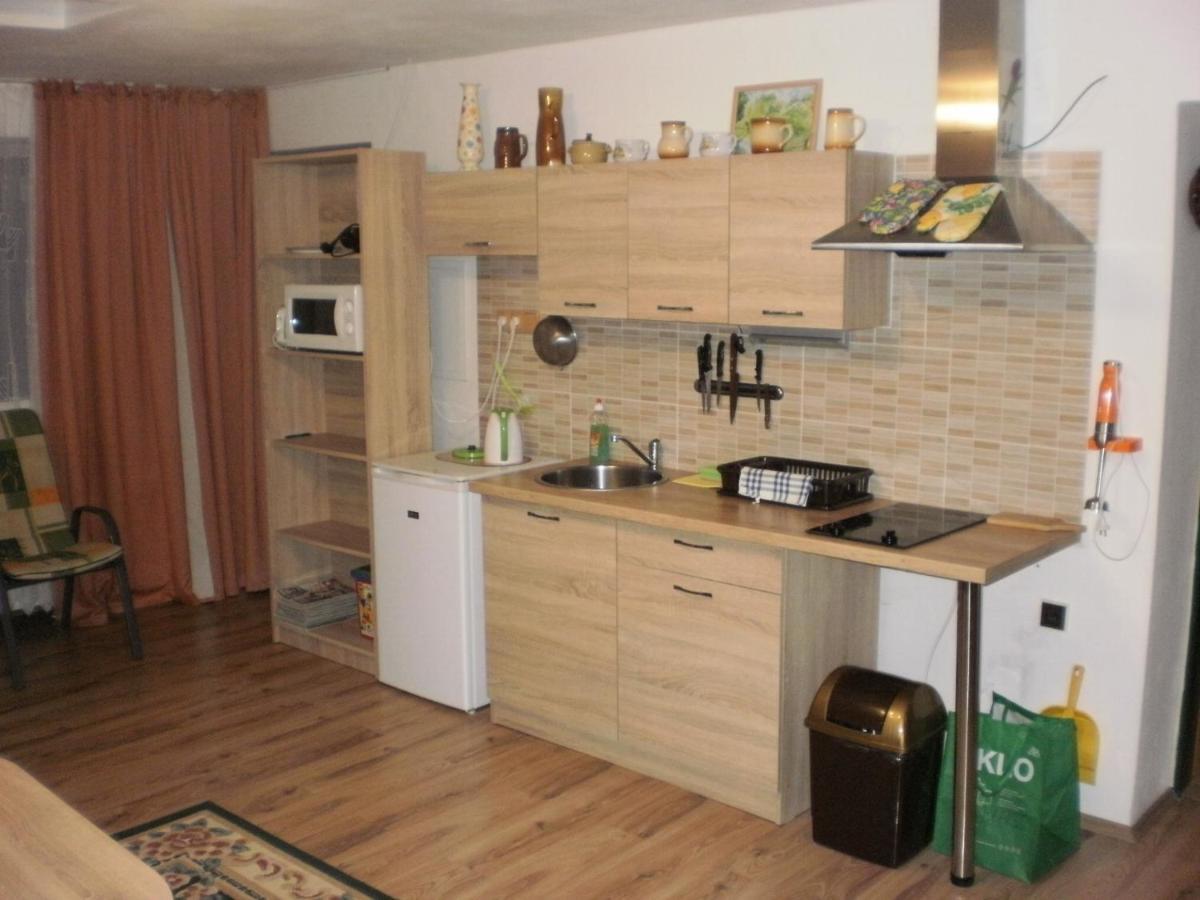 Privat Buk 100 Apartment Йндрихув Храдец Екстериор снимка